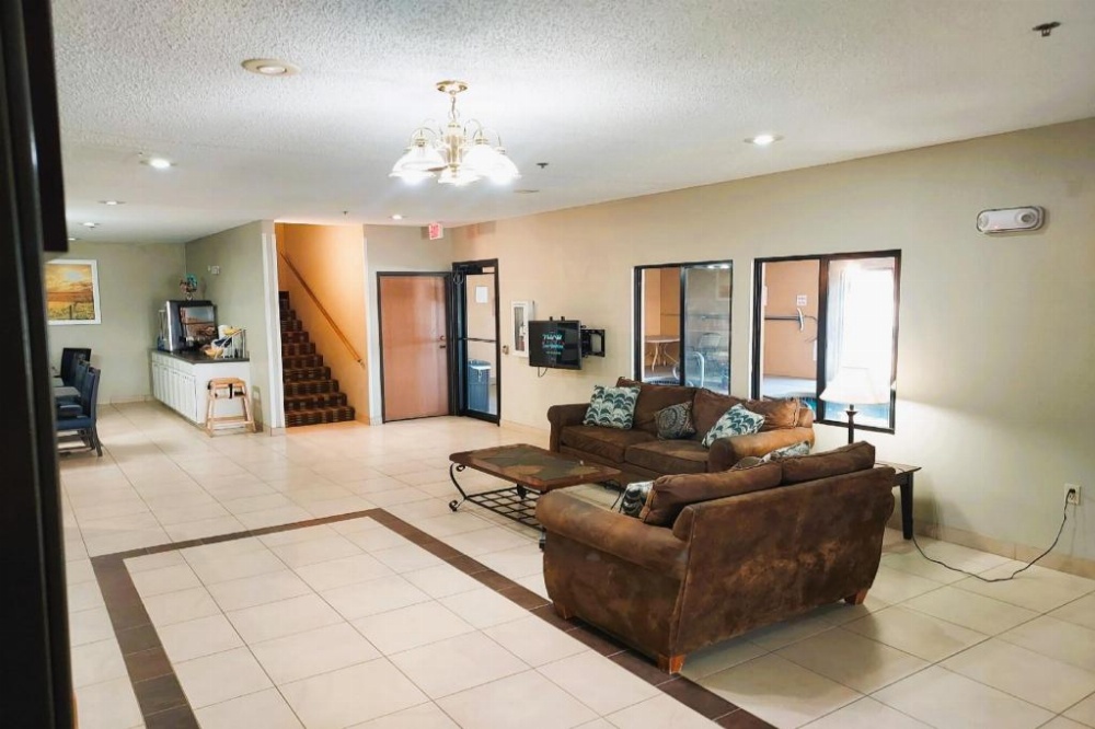 McPherson Inn By OYO, I-135