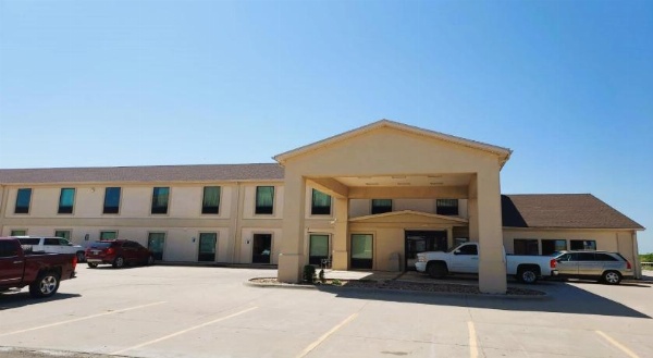 McPherson Inn By OYO, I-135 image 15