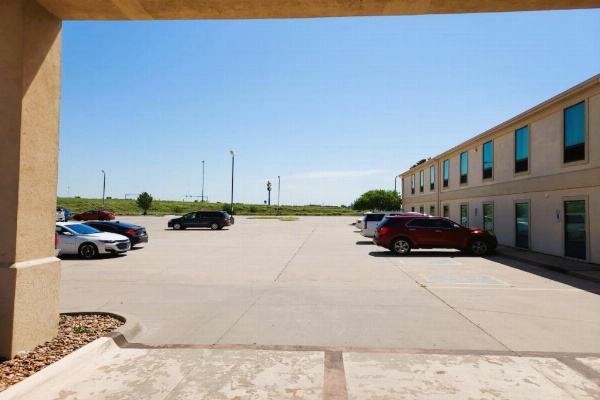 McPherson Inn By OYO, I-135 image 20